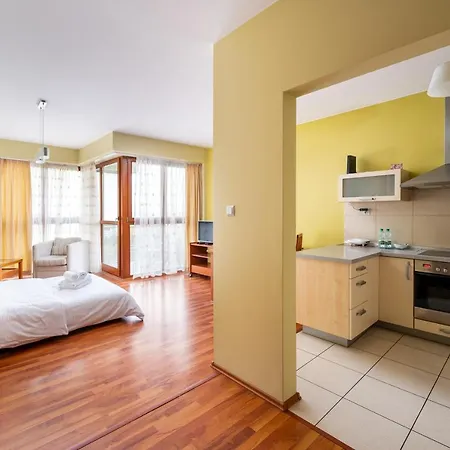 Aleja Wyscigowa Comfort By Bookinghost Varsovia