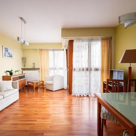 Aleja Wyscigowa Comfort * Warszawa