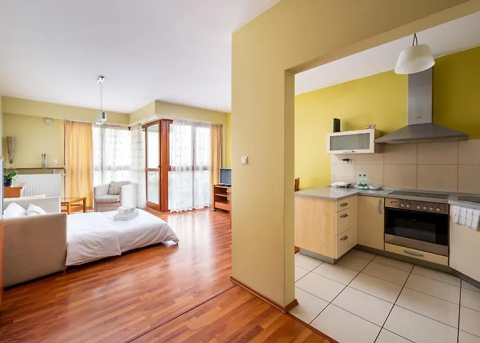 Aleja Wyscigowa Comfort By Bookinghost Warszawa